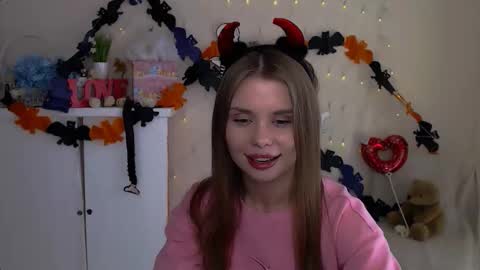 Mari online show from October 31, 11:43 am