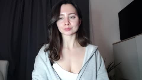 Nicole online show from November 27, 2:47 pm