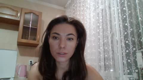 dream_petal_ online show from April 4, 2:57 pm