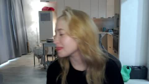 dream_reaper210635 online show from June 3, 2:44 pm