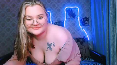 dreamforyoue2 online show from March 27, 7:37 pm