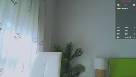 Snapshot of dreamsweetgirl chatting on September 24, 10:11 am Celine online show from September 24, 10:11 am