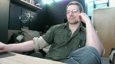Snapshot of dreamwallker chatting on December 4, 8:34 pm Ioannes Paulus the 2nd online show from December 4, 8:34 pm