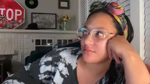 RIRI OR DREAMY online show from March 6, 3:13 am