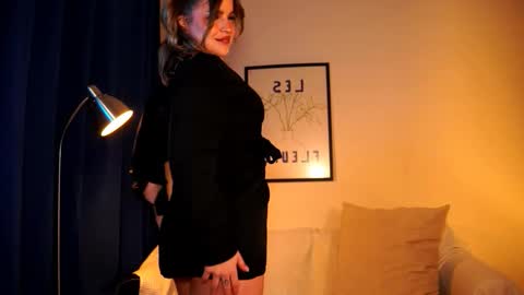 MISS B online show from March 20, 7:30 pm