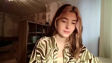 Dia online show from February 8, 9:24 am