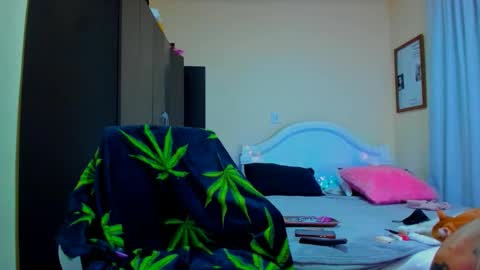 drippyorlove online show from February 24, 10:03 pm