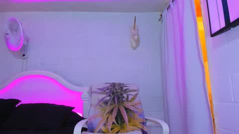 drippyorlove online show from October 22, 7:26 pm