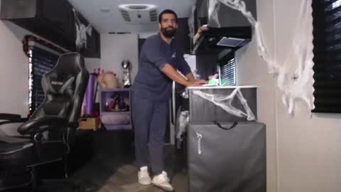 DirtyDrizzy online show from October 20, 8:14 pm