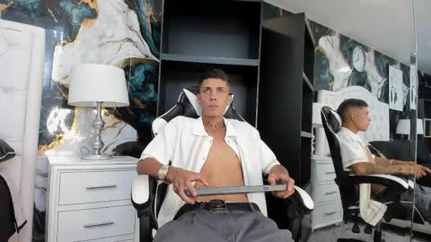 Smith Santiago   online show from October 27, 2:39 pm