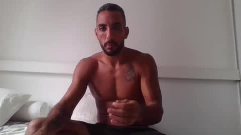 Snapshot of dropbr chatting on February 6, 5:09 pm dropbr online show from February 6, 5:09 pm