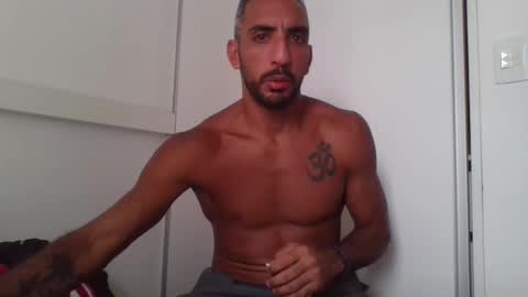 Snapshot of dropbr chatting on February 11, 4:46 pm dropbr online show from February 11, 4:46 pm