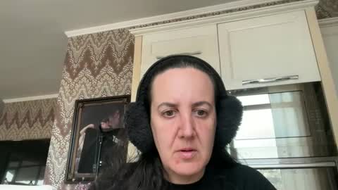 Dr. Resa online show from March 10, 2:26 pm