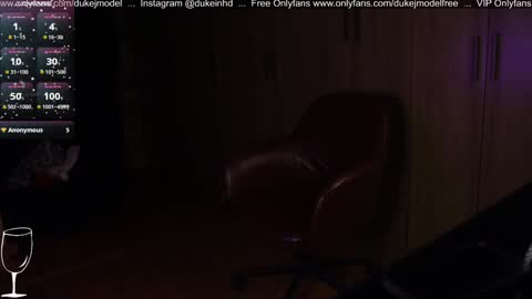 Snapshot of duke_j chatting on January 9, 11:24 pm DUKE J              online show from January 9, 11:24 pm