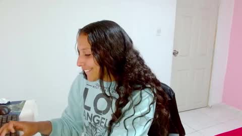 Snapshot of dulce1609 chatting on February 25, 10:42 pm dulce1609 online show from February 25, 10:42 pm