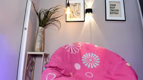 dulce__fiore07 online show from October 1, 12:37 pm