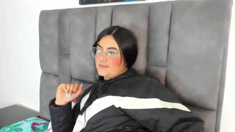 Dulce amg online show from February 3, 2:45 pm