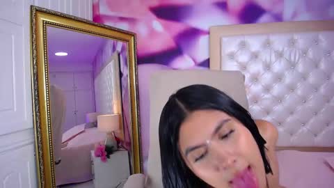Snapshot of dulcee_rosee chatting on October 2, 6:17 pm dulcee_rosee online show from October 2, 6:17 pm