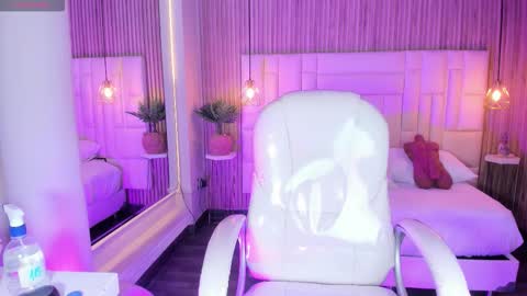 Dulce  online show from December 20, 12:12 pm