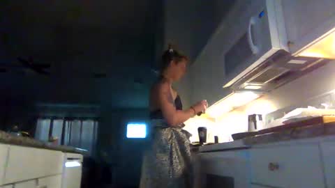 DUO2069 online show from March 18, 4:24 pm