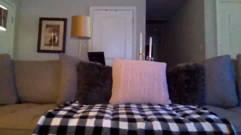 DUO2069 online show from February 1, 6:16 pm