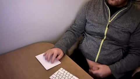 FloFrenchCurv288 online show from January 9, 1:11 am