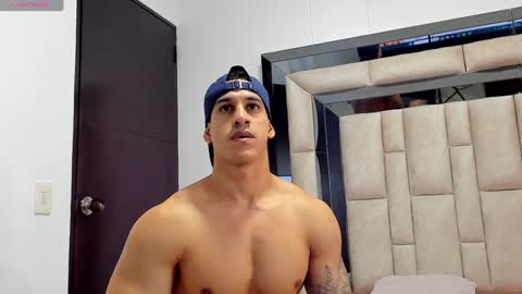 Snapshot of duran_dhikol1 chatting on December 19, 1:07 am duran_dhikol1 online show from December 19, 1:07 am