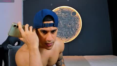 duran_dhikol1 online show from November 1, 6:01 am