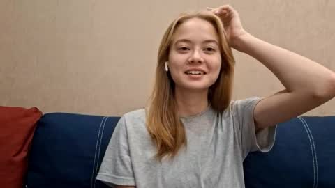 Snapshot of dustidickirson chatting on September 16, 3:15 pm Alisa online show from September 16, 3:15 pm