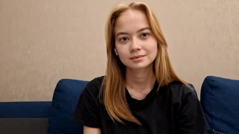 Snapshot of dustidickirson chatting on September 25, 4:14 pm Alisa online show from September 25, 4:14 pm