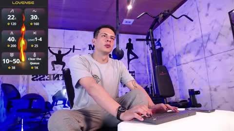 Dustin Sonne online show from October 18, 3:54 am