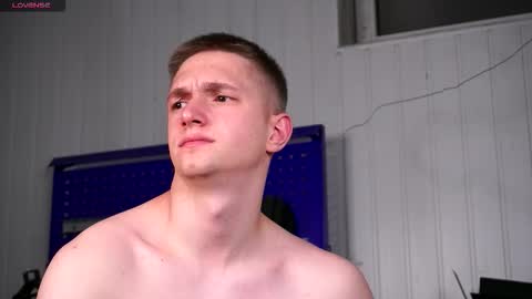 Dustyn online show from December 22, 3:41 pm