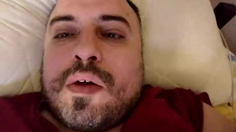 Snapshot of dwizziz chatting on October 26, 12:33 am Ivan online show from October 26, 12:33 am