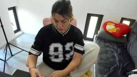 dayana online show from May 15, 5:05 am