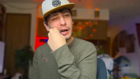 Dylan Daniel 7.8 online show from October 28, 2:51 pm