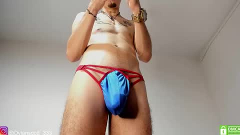 Snapshot of dylanscott_106 chatting on October 14, 6:44 pm dylanscott_106 online show from October 14, 6:44 pm