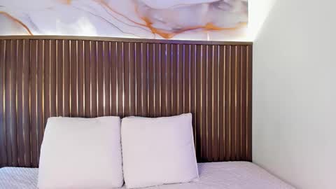 Call me Sofia online show from March 13, 8:23 pm