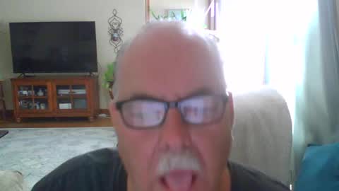 earl52 online show from September 19, 6:44 pm