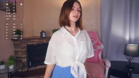 Snapshot of earthadobb chatting on September 9, 7:03 pm Emma online show from September 9, 7:03 pm