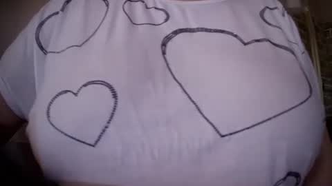 easysmart000 online show from March 16, 3:38 pm