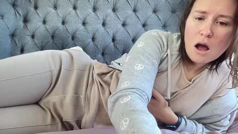 Nadia Ferreira  online show from December 2, 10:35 am