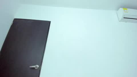 ebanolily online show from February 4, 5:17 pm