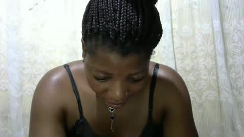 ebony_candy1998 online show from May 7, 8:54 am