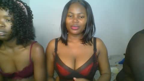 Snapshot of ebony_meeky chatting on October 19, 6:45 pm ebony_meeky online show from October 19, 6:45 pm