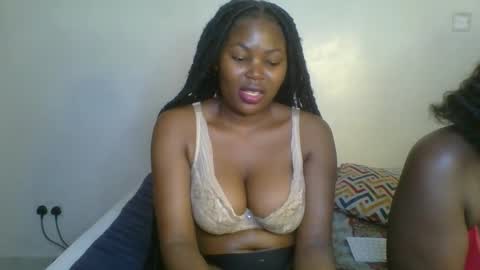 Snapshot of ebony_meeky chatting on September 29, 12:09 am ebony_meeky online show from September 29, 12:09 am