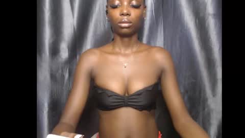 Ella online show from March 15, 1:25 pm