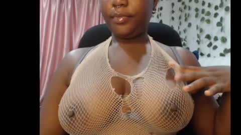 Snapshot of ebony_sexy_queen chatting on September 13, 6:16 am Racheal online show from September 13, 6:16 am
