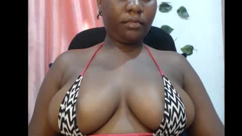 Snapshot of ebony_sexy_queen chatting on September 27, 3:21 pm Racheal online show from September 27, 3:21 pm