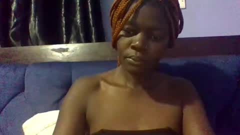 Snapshot of ebonybloom01 chatting on March 11, 12:44 am ebonybloom01 online show from March 11, 12:44 am