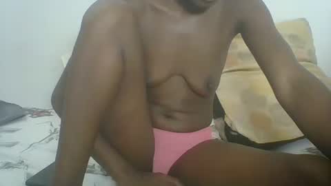 Snapshot of ebonycutegal1996 chatting on March 3, 11:11 am TRIZER online show from March 3, 11:11 am